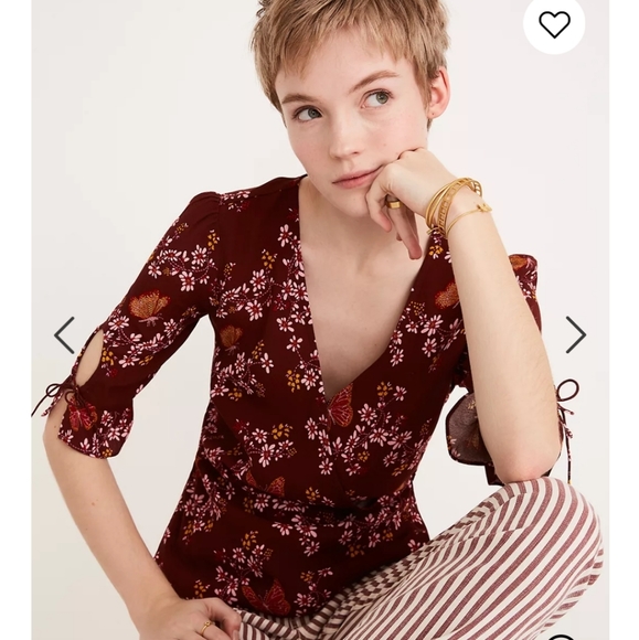 Madewell Tops - EUC Madewell Tie-Sleeve Wrap Top